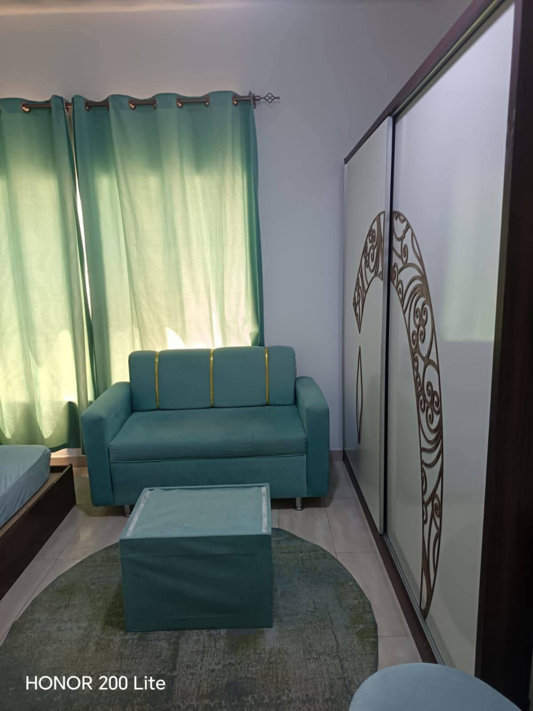 Fully furnished studio apartment with kitchen
