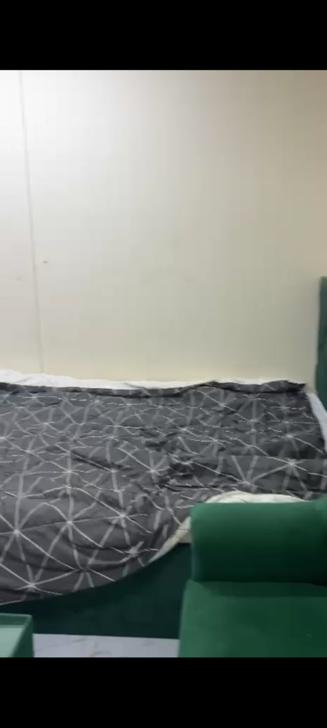 Fully furnished studio