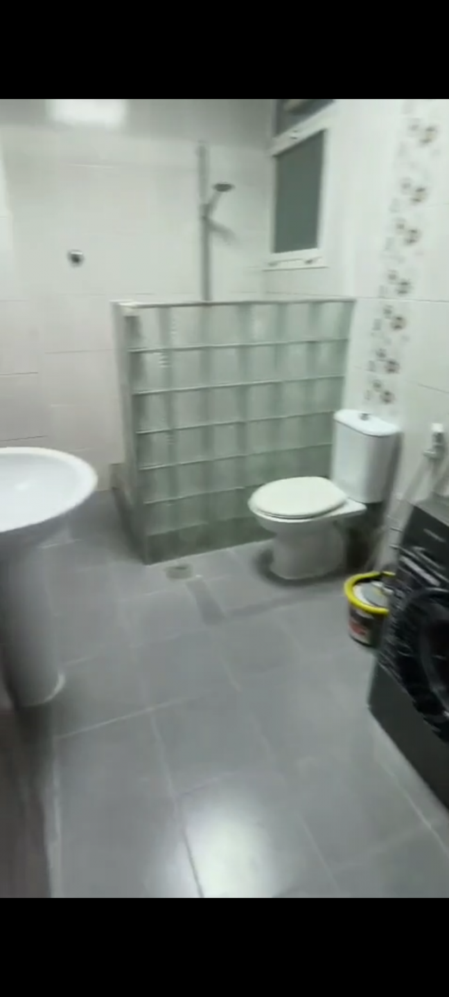 Fully furnished studio including services