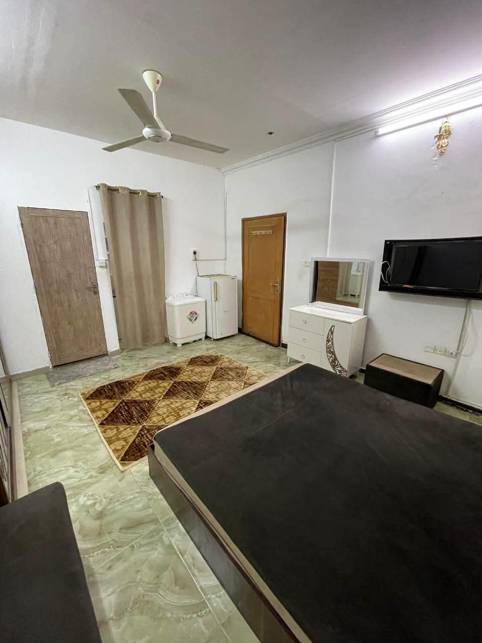 Fully furnished studio