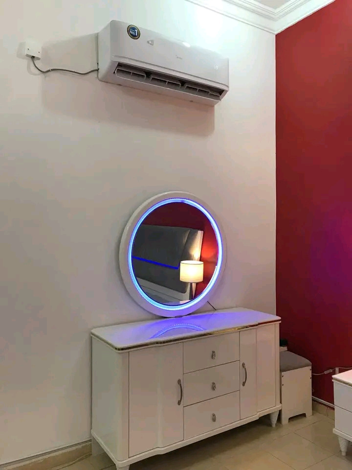 Furnished studio on Mars