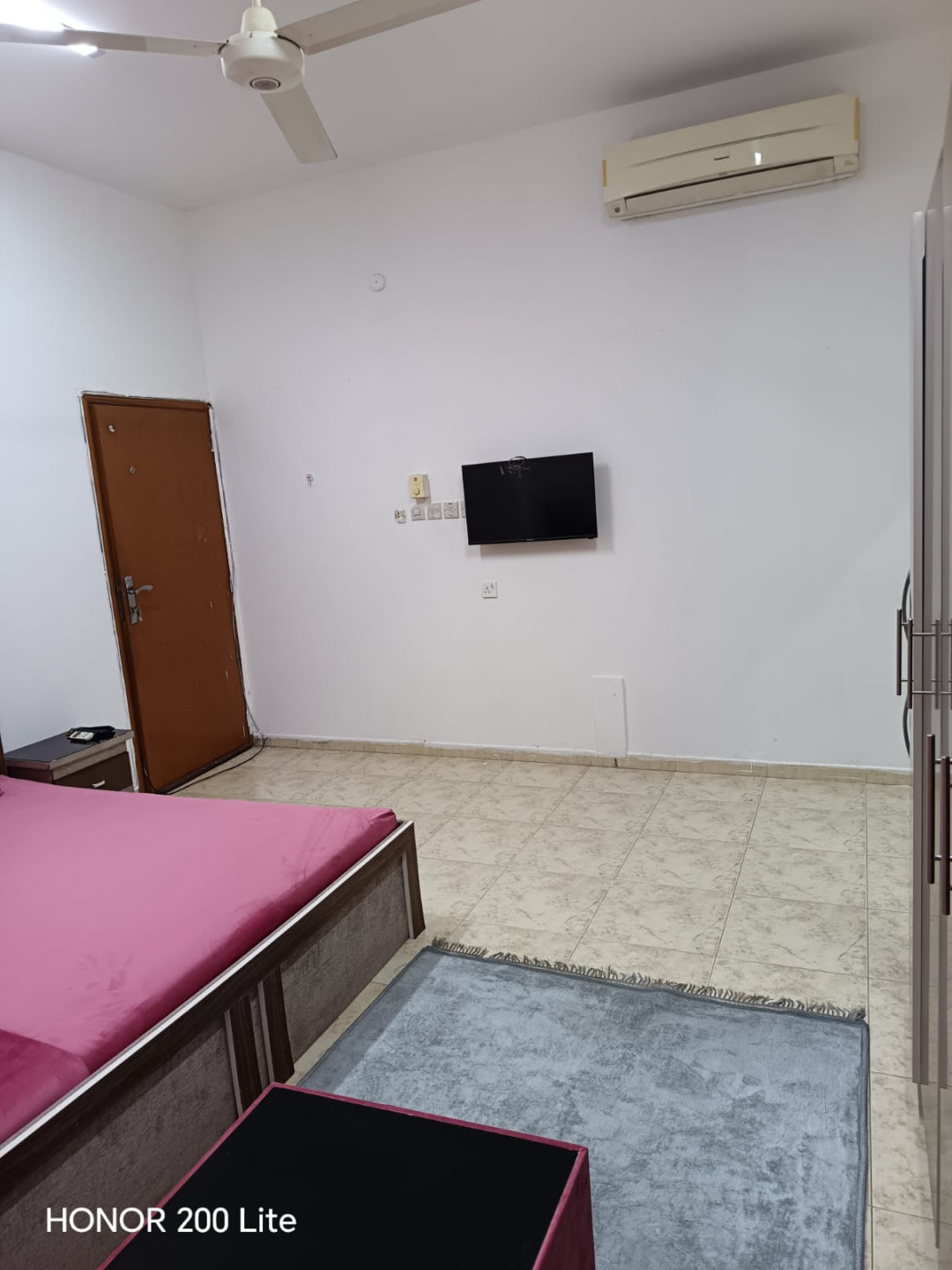 furnished studio