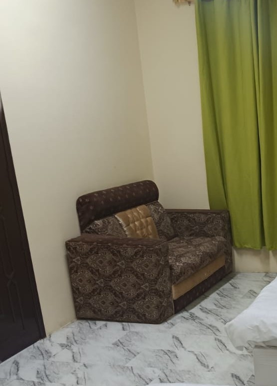Furnished shared studio