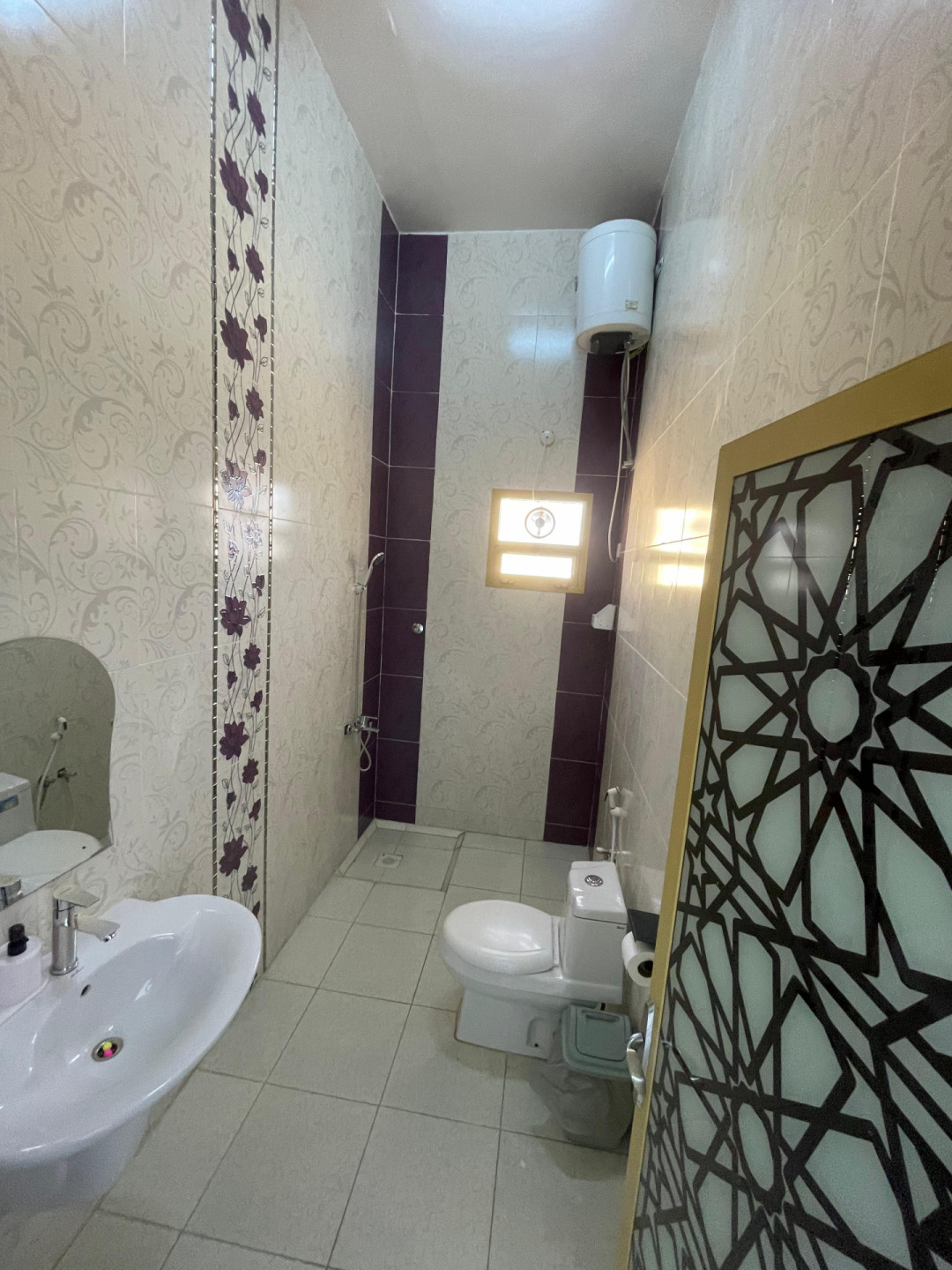 big-guest-house-villa71778870304.jpg