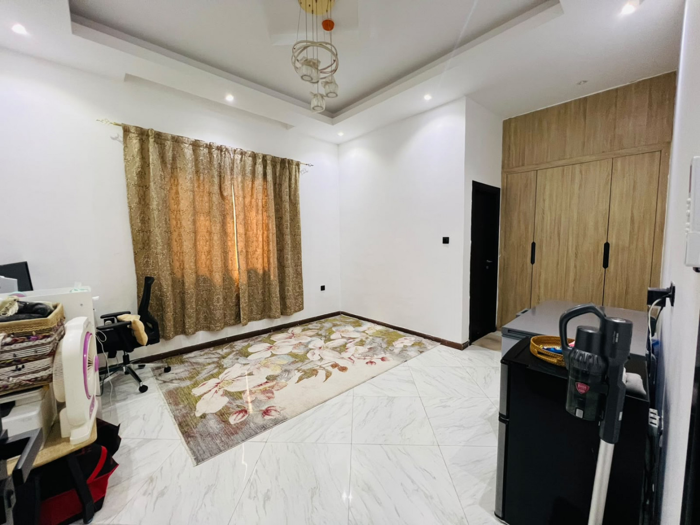 Luxury villa in the Al Yasmin area