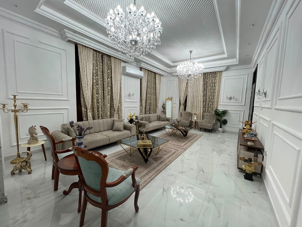 Luxury villa, bright townhouse