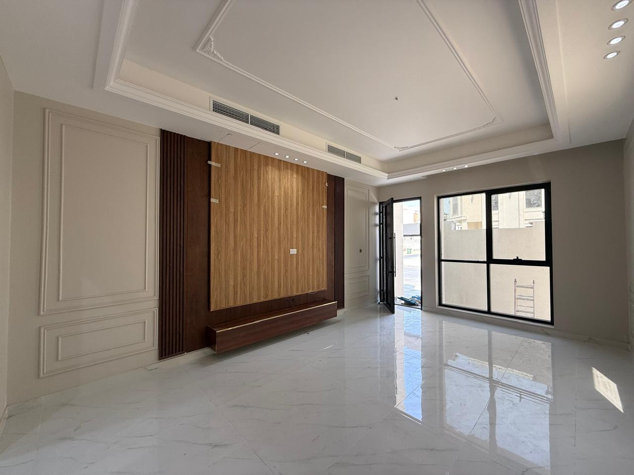 Luxury villa in Al Yasmin, new