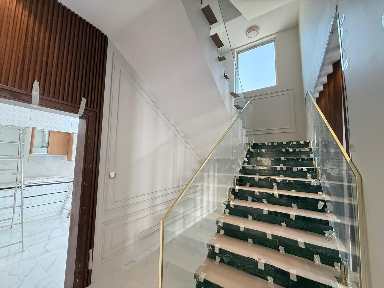 Luxury villa in Al Yasmin, new