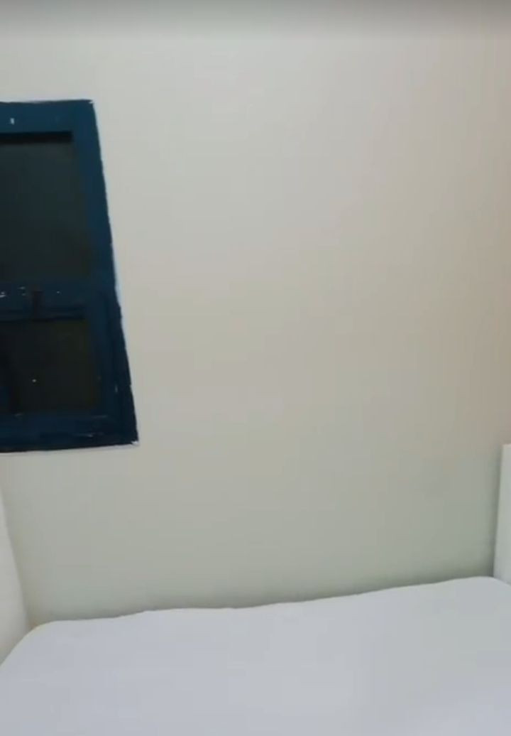 Private room for girls only