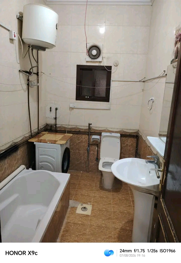 Room and hall near the Tunisian school