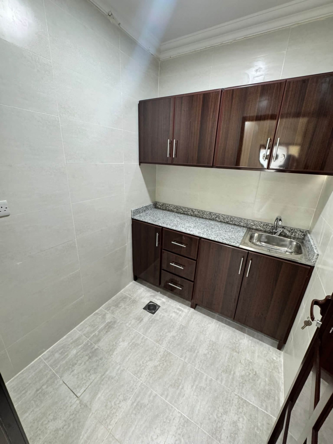 One bedroom and living room, ground floor, in Al Duhail