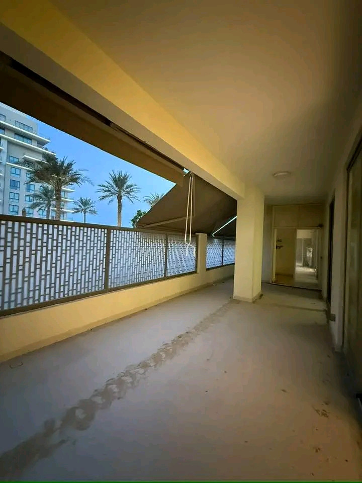 An ideal choice for families seeking luxury, comfort, and integrated amenities in Amrasi.