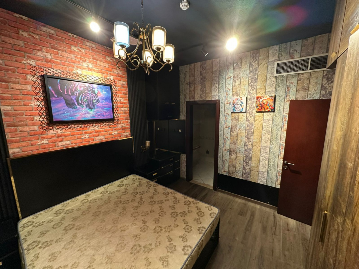 One bedroom and living room apartment for annual rent in City Towers