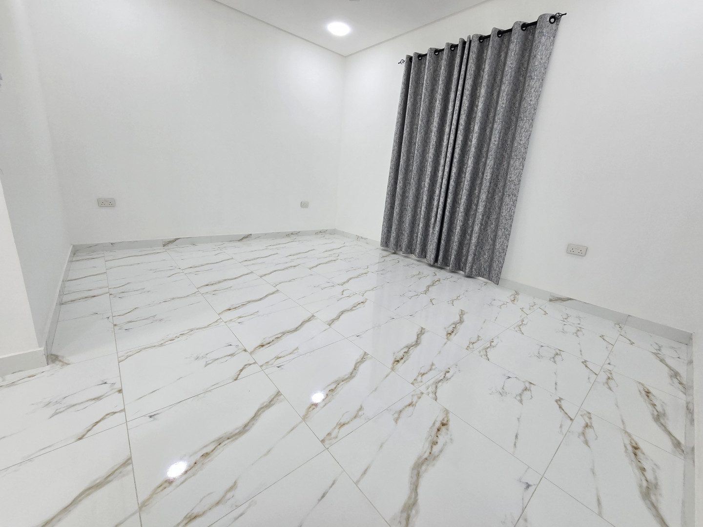 For rent: Brand new furnished studio apartment, electricity included, in Al Badi'
