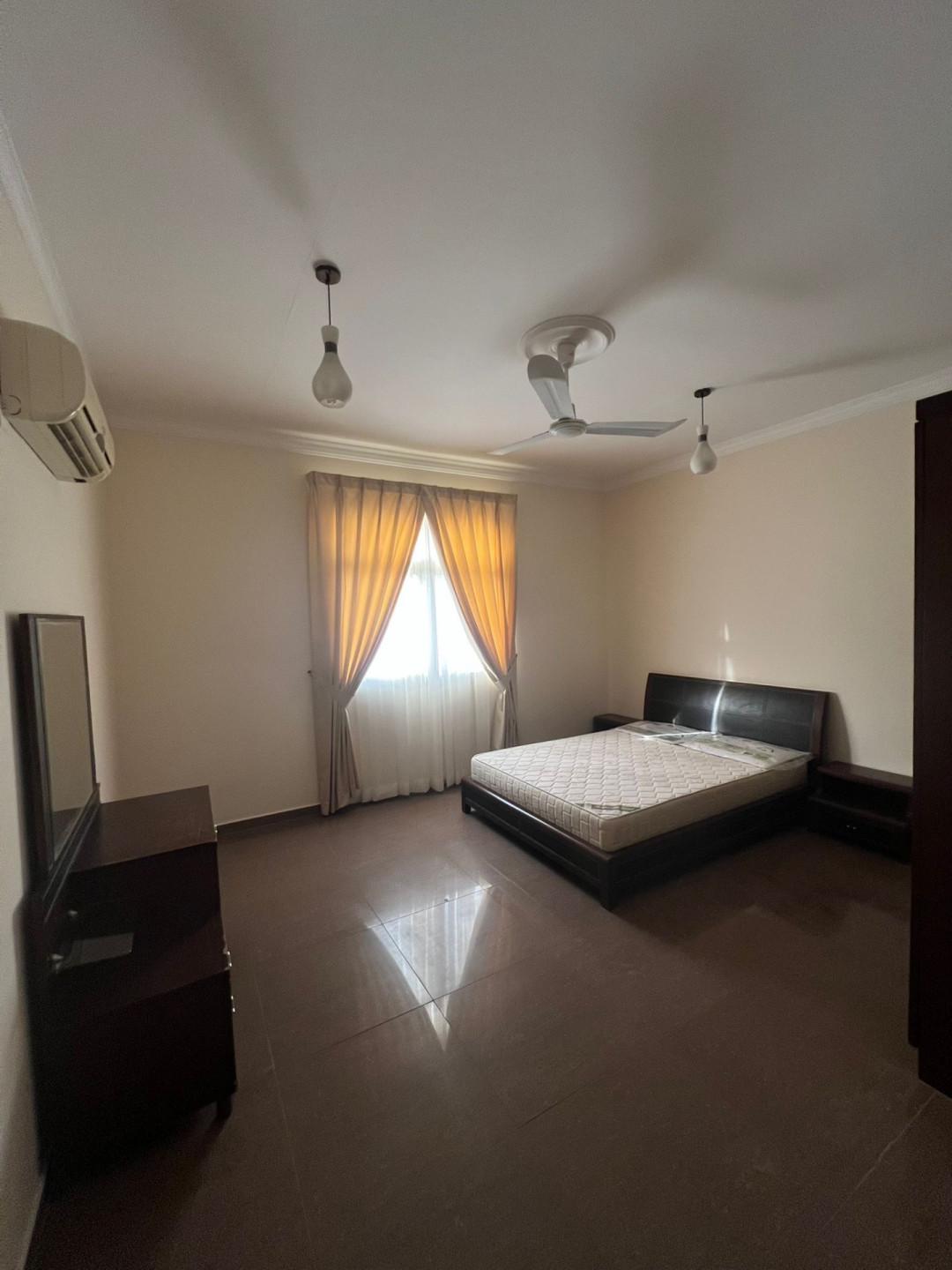 Furnished apartment for rent in Tubli, 3 bedrooms and 2 bathrooms. Electricity included for 370 (limit 50), or without electricity for 320.