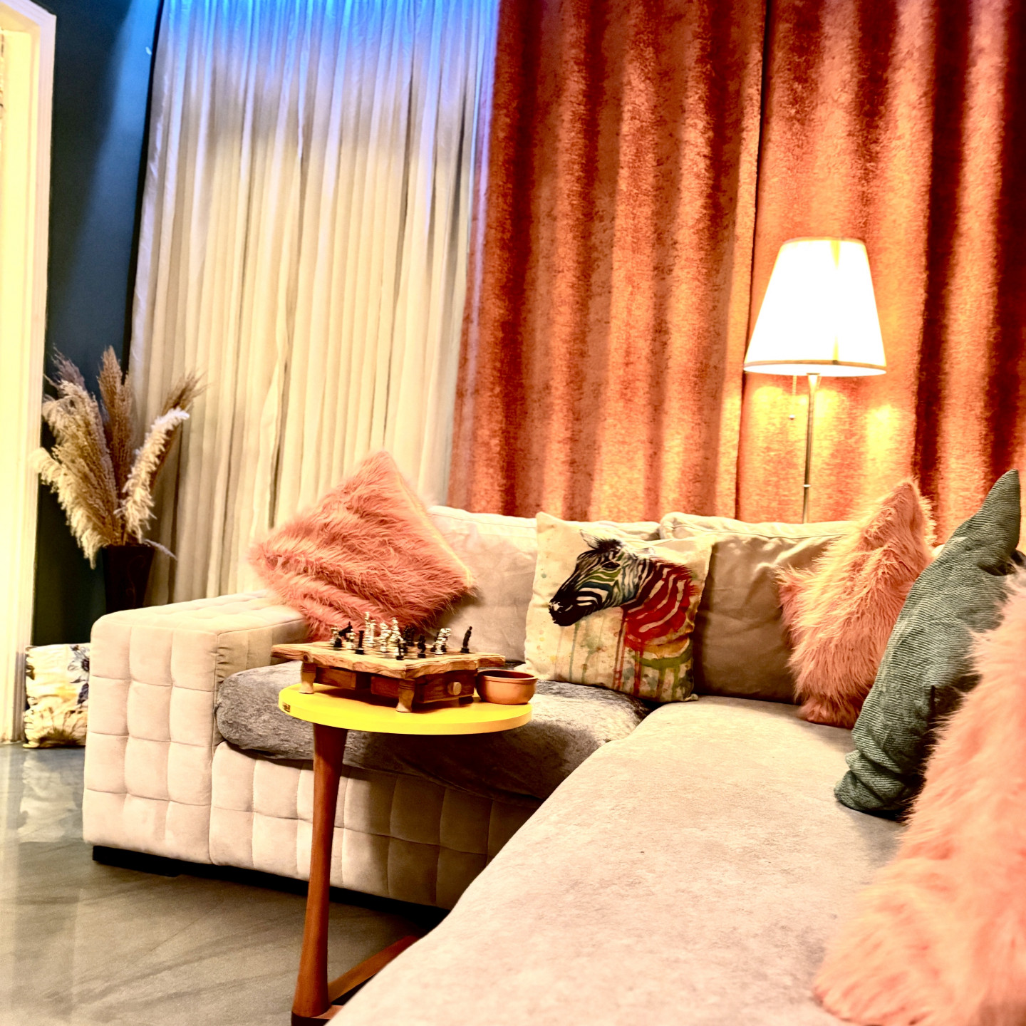 luxurious-apartment-apt-roshdy-syria-st01778127699.jpg