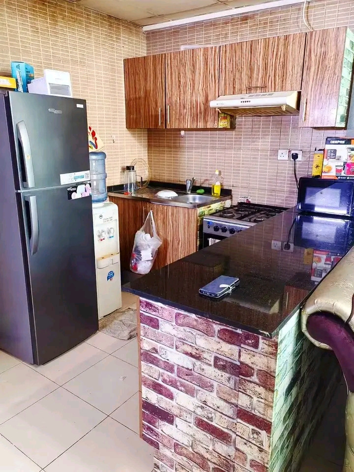 One bedroom and living room with balcony, 2 bathrooms available