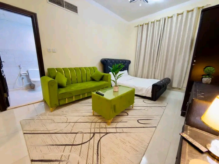 Upscale studio apartment ready for immediate occupancy