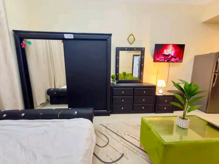 Upscale studio apartment ready to move in now