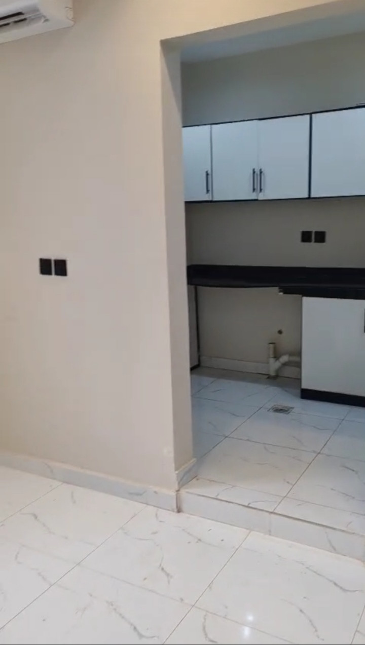 Apartment in a prime location in Al Masif neighborhood