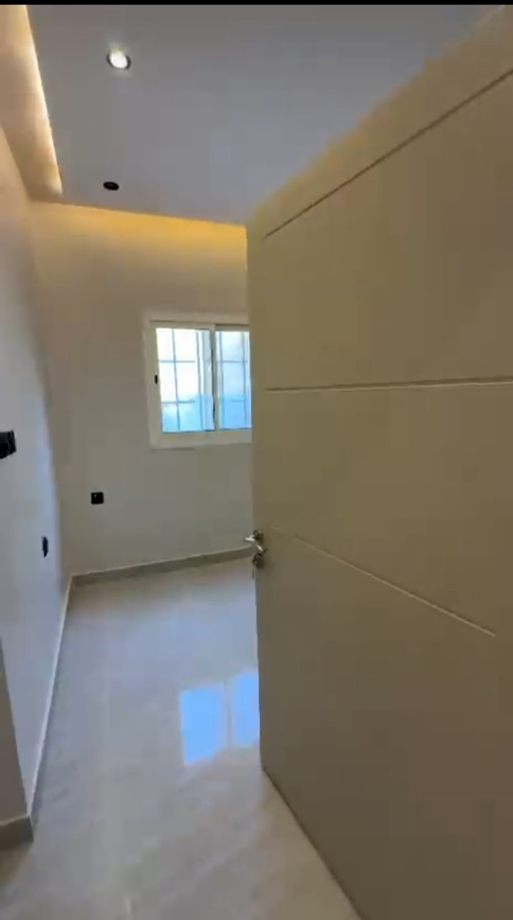 Excellent-sized apartment for annual rent in two installments