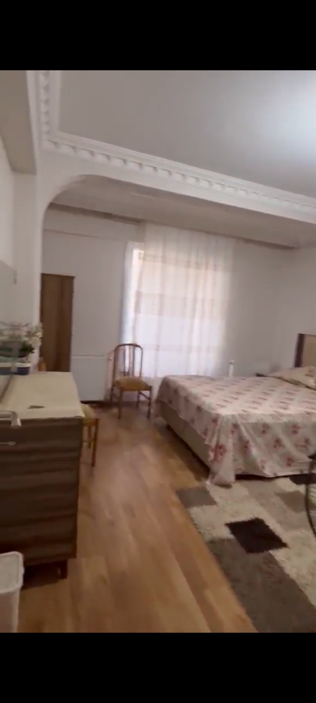 Two-bedroom apartment with a living room for annual rent
