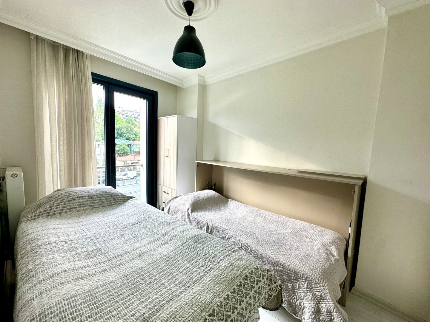 Two-bedroom apartment with a living room for rent