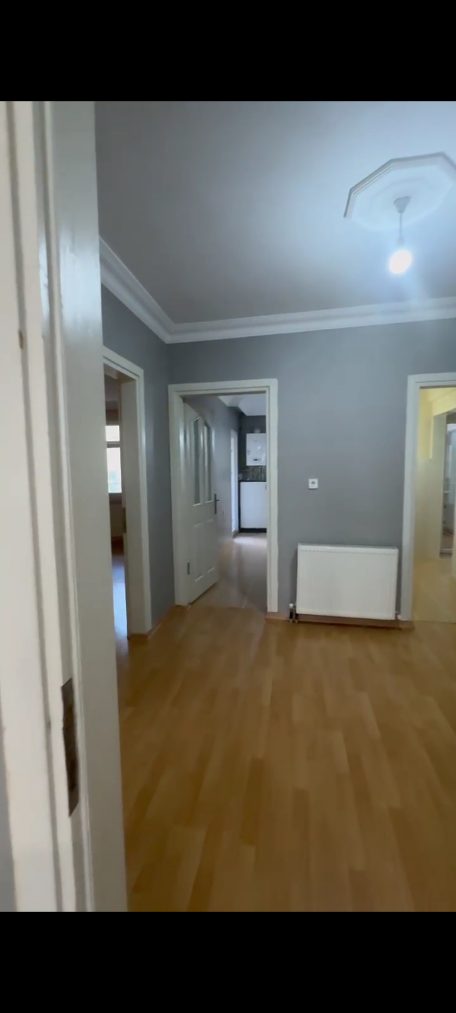 A well-maintained and spacious apartment in Esenyurt