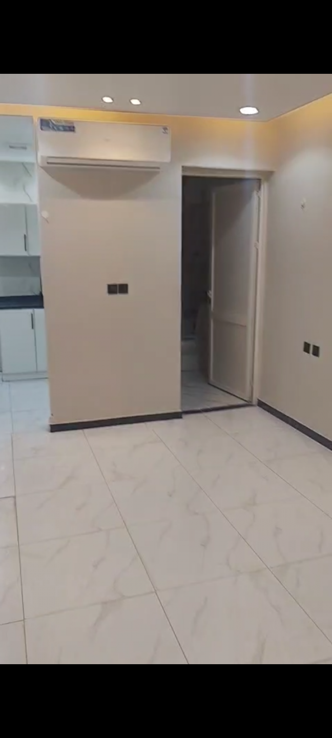 Spacious apartment in King Abdul Aziz neighborhood