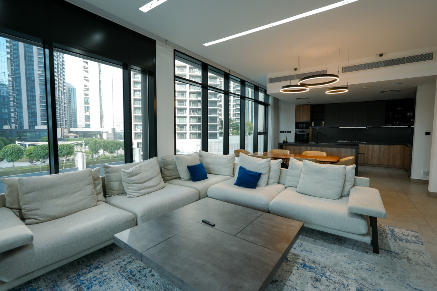 Spacious Apartment | Furnished with Luxury Furniture | DT1 Downtown