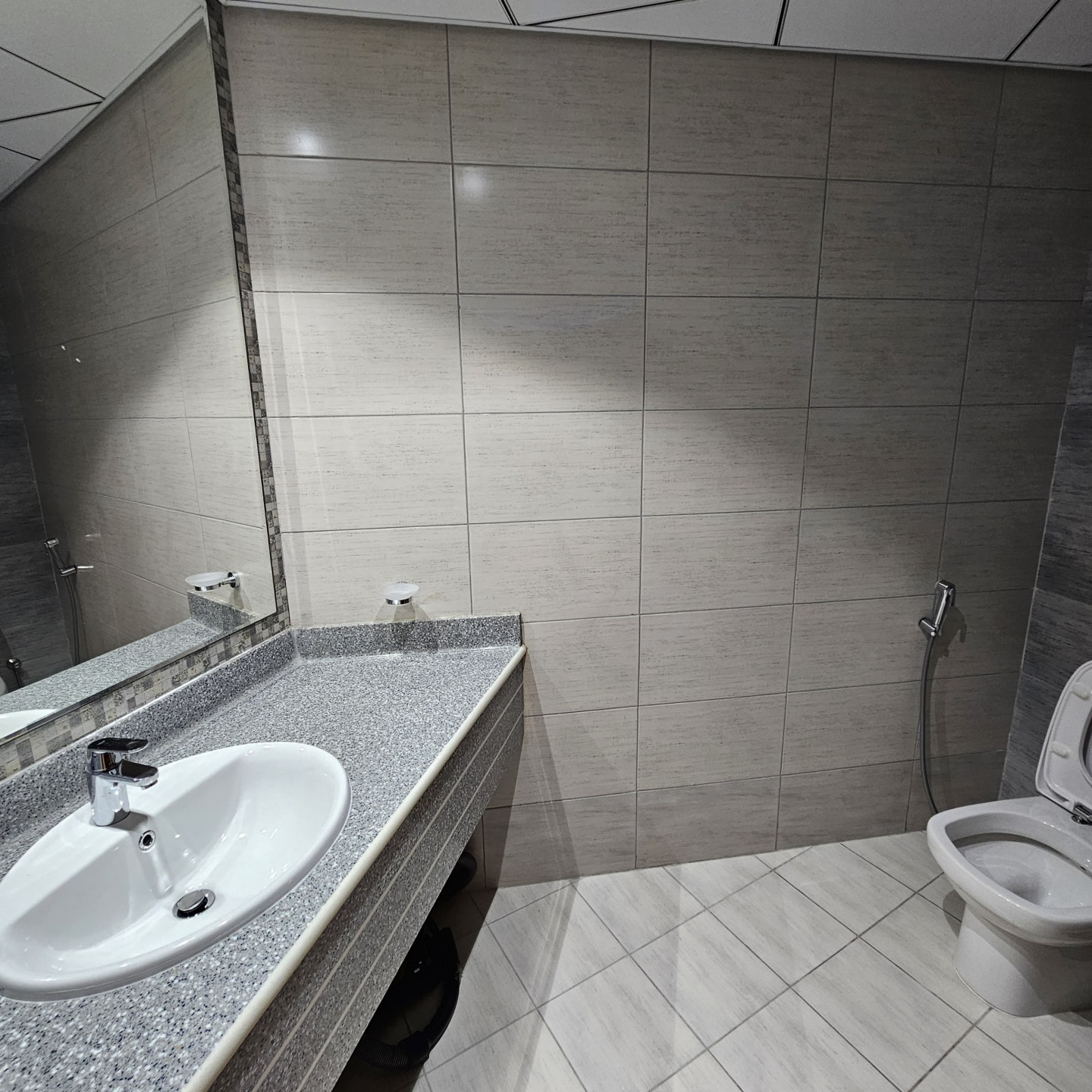 Furnished apartment for monthly rent