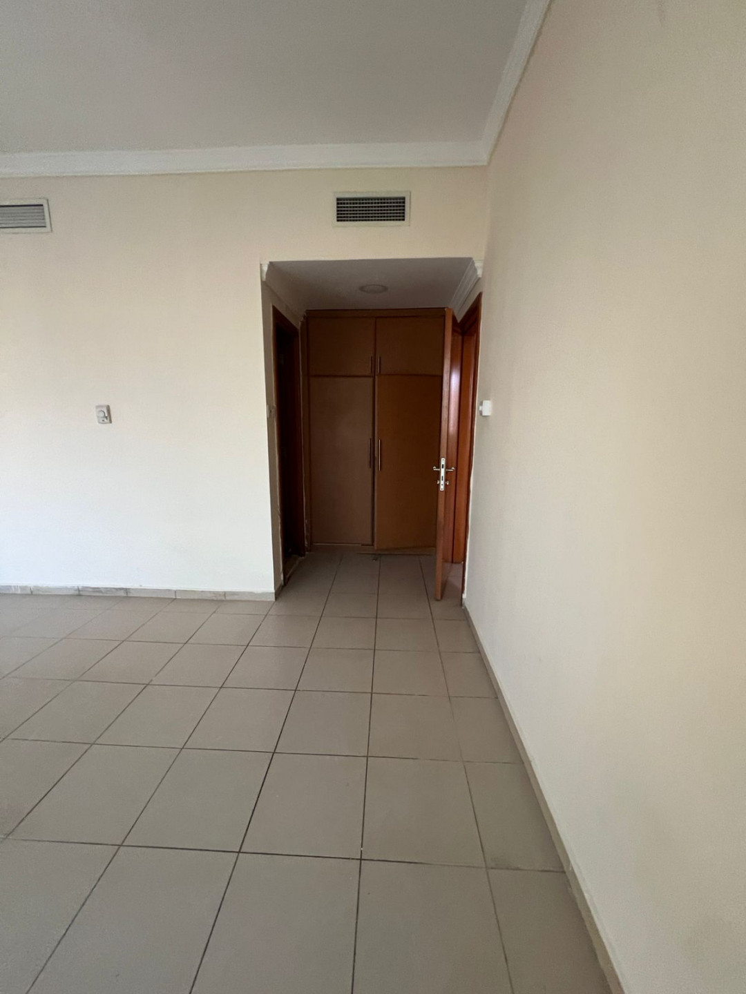 spacious-1br-apartment-for-rent-in-al-qulaiah-large-layout-balcony-with-open-view111778756785.jpeg