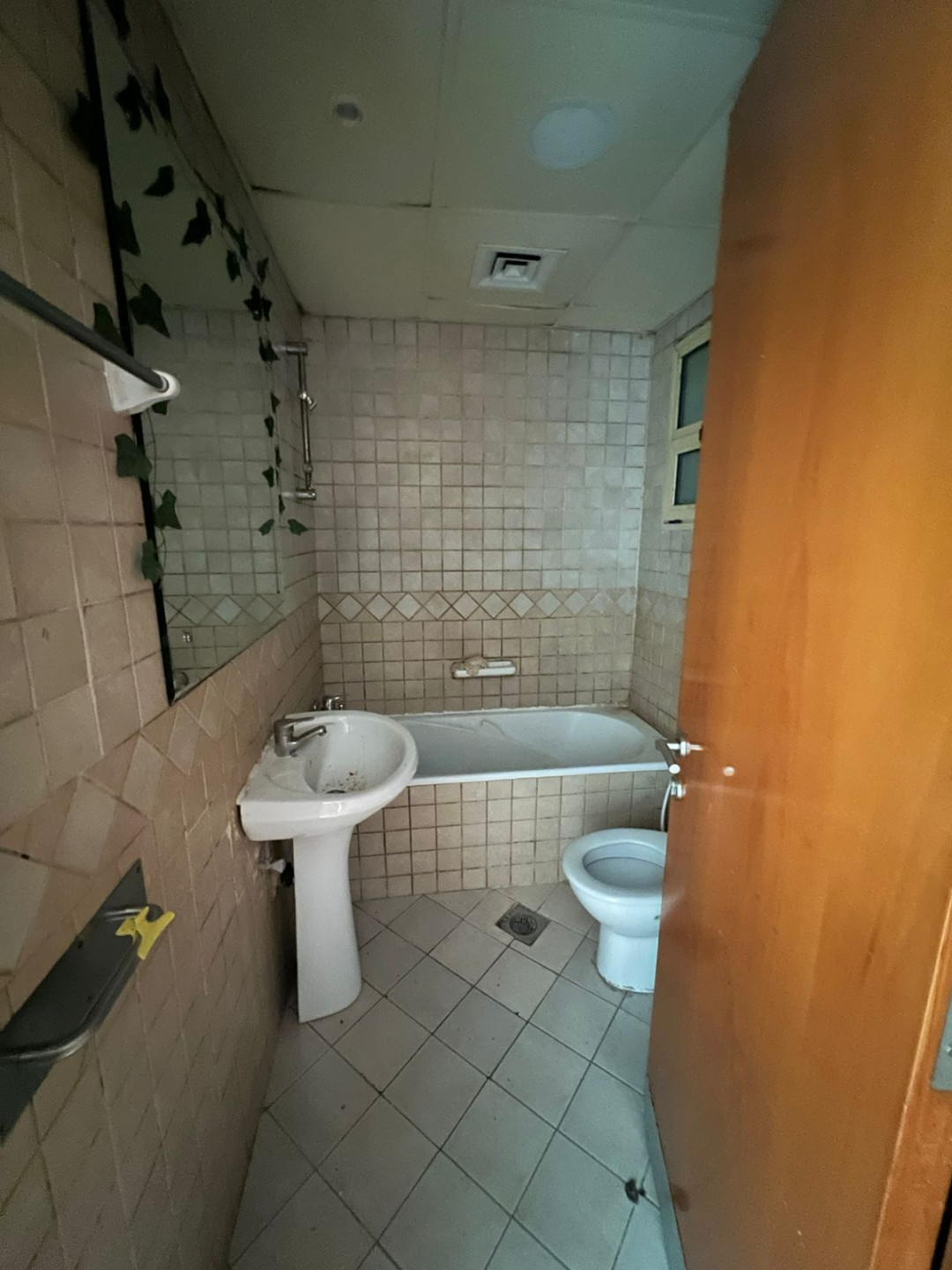 spacious-1br-apartment-for-rent-in-al-qulaiah-large-layout-balcony-with-open-view131778756786.jpeg