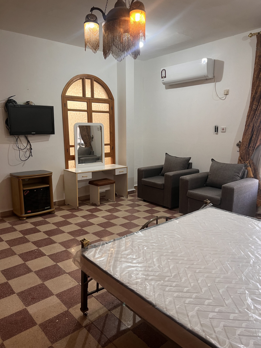 studio-for-rent61780923909.jpg